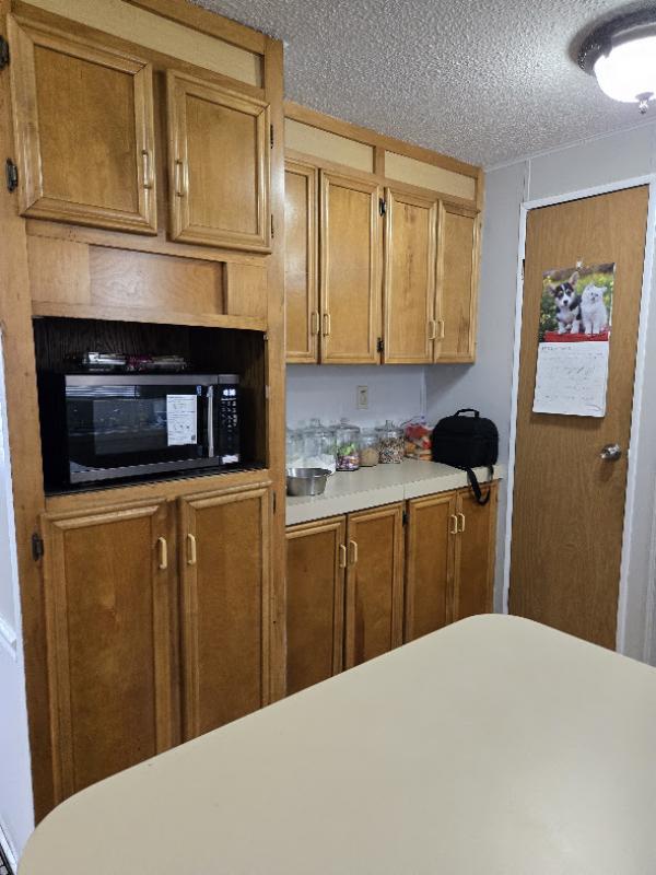 1986 Holly Park Unknown Manufactured Home