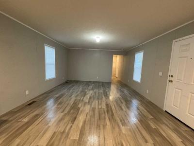Photo 4 of 10 of home located at 548 Selkirk Mount Morris, MI 48458