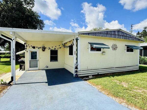 1982 TWIN Mobile Home For Sale