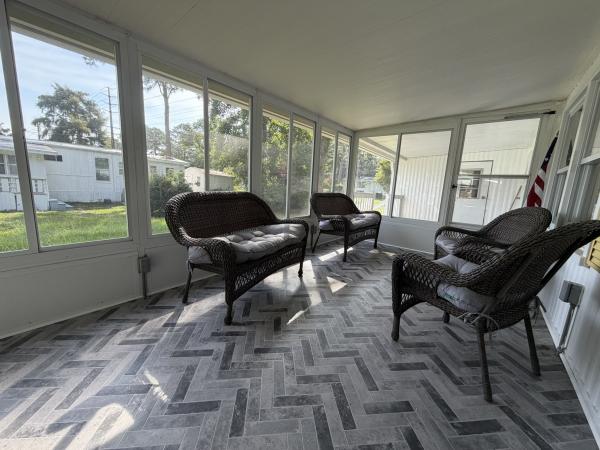 1972 Broadmore 16K Mobile Home