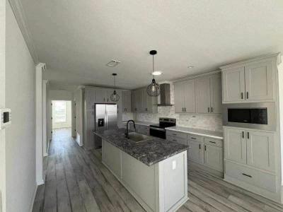 Photo 2 of 6 of home located at 34891 Silver King Drive Zephyrhills, FL 33541
