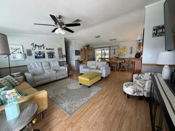 2000 Palm Harbor 2860A6 Mobile Home