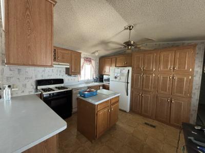 Photo 4 of 20 of home located at 7300 N 51st Ave Lot D-62 Glendale, AZ 85301