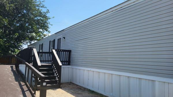 2004 Fleetwood Mobile Home For Sale
