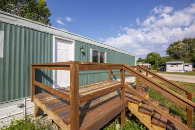 Photo 2 of 14 of home located at 1201 Pioneer Trail Mandan, ND 58554