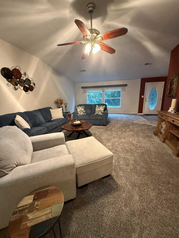 2000  Mobile Home For Sale