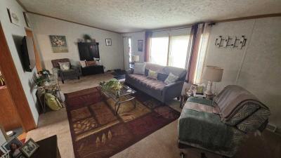 Photo 3 of 36 of home located at 25096 Canyon Cir Flat Rock, MI 48134