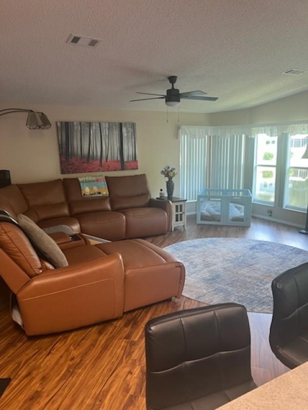 2001 Homes of Merit Mobile Home For Sale