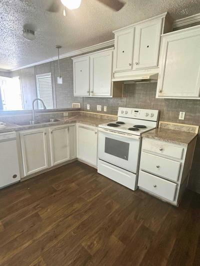 Mobile Home at 413 Oakleaf Dr Saint Charles, MO 63301