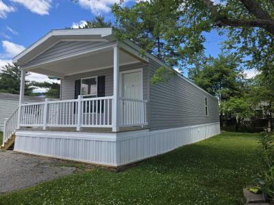 Photo 5 of 9 of home located at 315 Waldorf Drive York, PA 17404