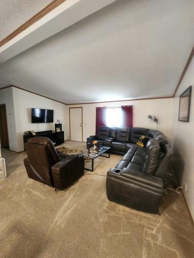 Photo 2 of 9 of home located at 649 Kingfisher Ct Streetsboro, OH 44241