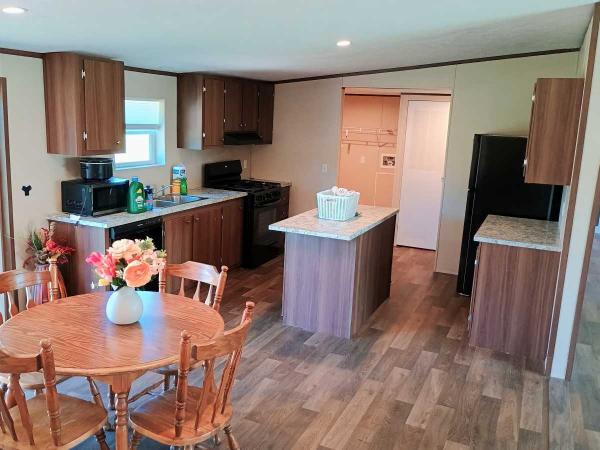 Photo 1 of 2 of home located at 200 N 28th St. Lot 19 Fairfield, IA 52556