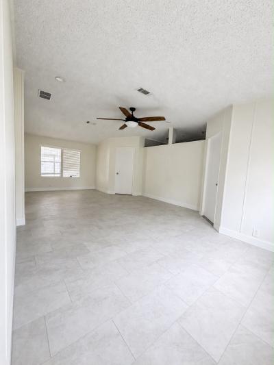 Photo 4 of 8 of home located at 70 Nesting Loop Saint Cloud, FL 34769
