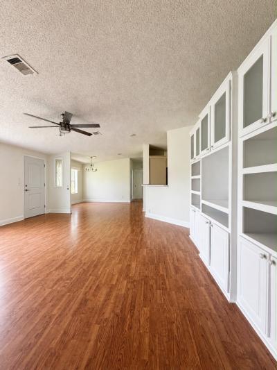 Photo 3 of 8 of home located at 70 Nesting Loop Saint Cloud, FL 34769