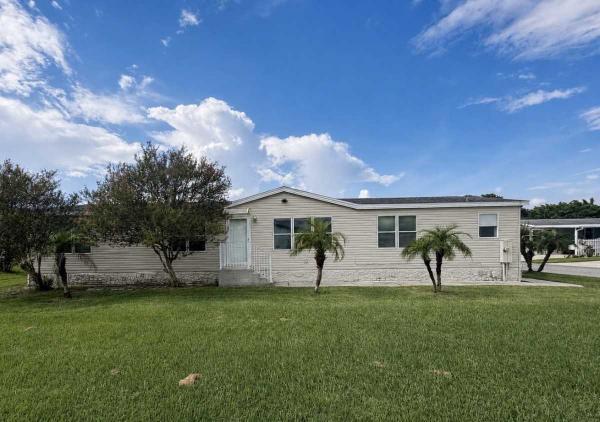 2001  Mobile Home For Sale