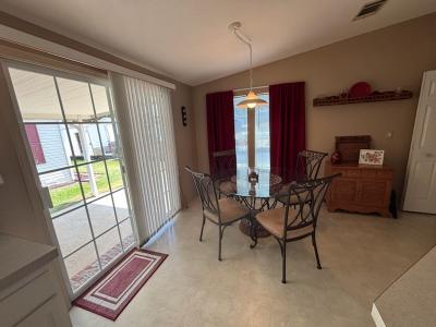 Photo 5 of 8 of home located at 1718 Pass Road Biloxi, MS 39531