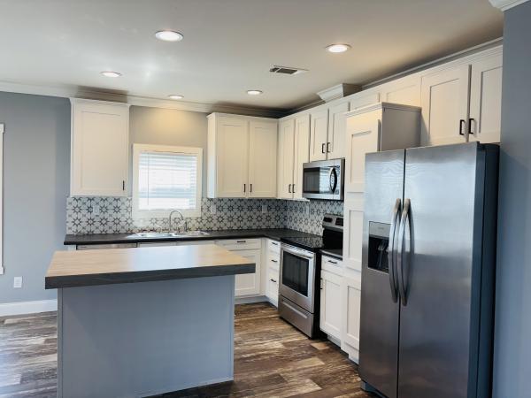 2023 Clayton 32DEV28443E Mobile Home