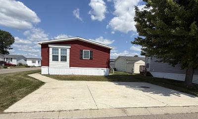 Photo 4 of 11 of home located at 1921 White Oak Lane Ypsilanti, MI 48198