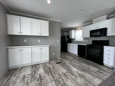 Mobile Home at 40706 Gasglow Dr Sterling Heights, MI 48310