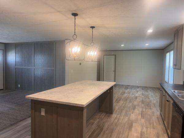 2024 Clayton 95PLH28563I(4BR) Mobile Home