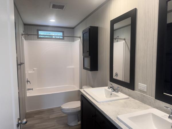 2024 Clayton 95PLH28563I(4BR) Mobile Home