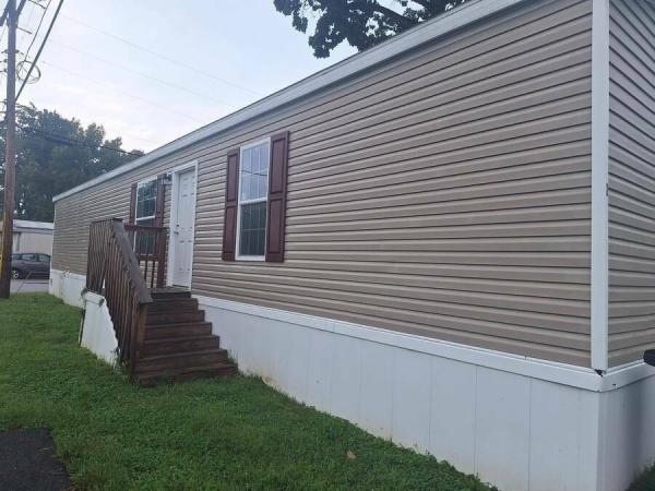 Photo 1 of 2 of home located at 2009 Hamburg Pike Trlr 2 Jeffersonville, IN 47130