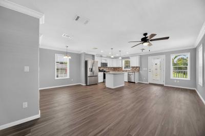 Photo 4 of 15 of home located at 8 La Vista Drive Winter Springs, FL 32708