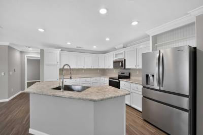 Photo 4 of 13 of home located at 102 La Vista Drive Winter Springs, FL 32708