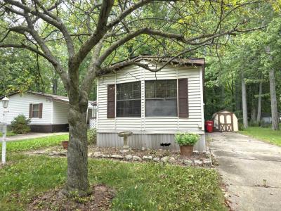 Photo 1 of 5 of home located at 328 Ashwood Avenue Elyria, OH 44035