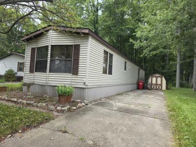 Photo 5 of 5 of home located at 328 Ashwood Avenue Elyria, OH 44035