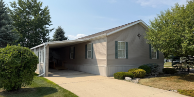 Mobile Home at 4237 Lakeview S Saginaw, MI 48603