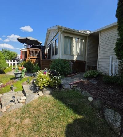 Photo 3 of 26 of home located at 2673 Biscayne Court Lapeer, MI 48446