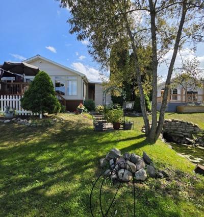 Photo 4 of 26 of home located at 2673 Biscayne Court Lapeer, MI 48446