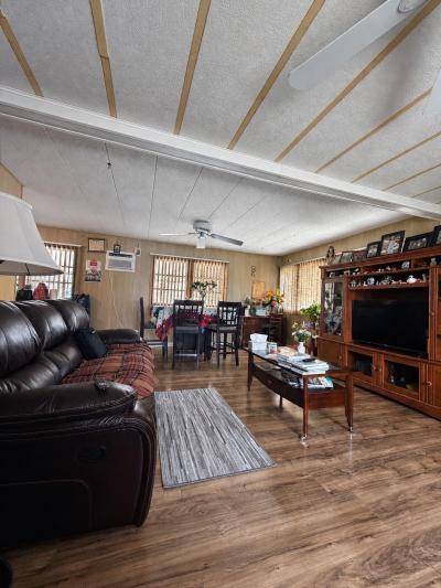 Photo 2 of 8 of home located at 2112 Tonka Dr Orlando, FL 32839
