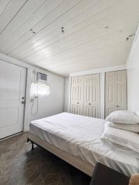 1976 Manufactured Home