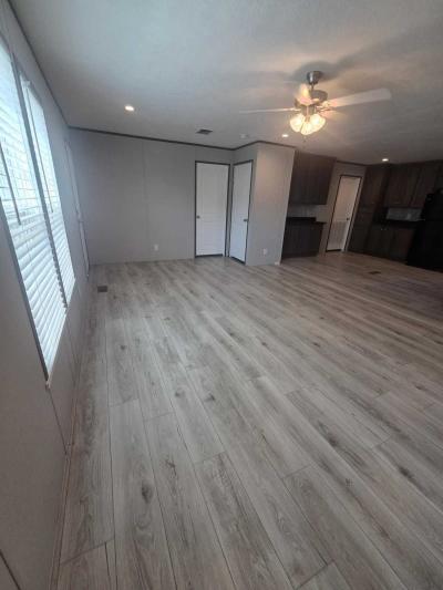 Photo 4 of 26 of home located at 8814 NE 106th Terr. #127 Kansas City, MO 64157