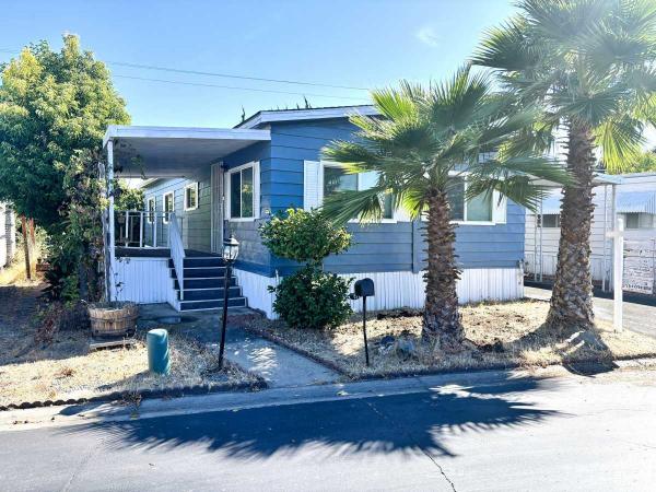 1983  Mobile Home For Sale