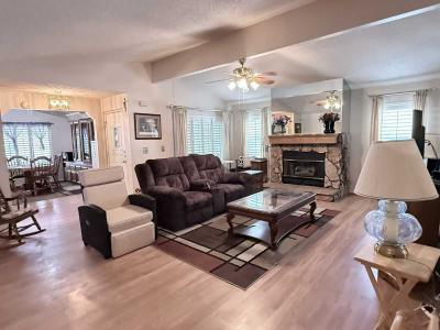 Photo 2 of 35 of home located at 8122 W Flamingo Rd Las Vegas, NV 89147