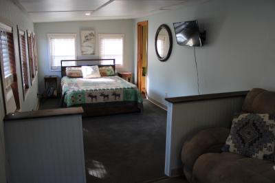 Photo 2 of 8 of home located at 129 Circle Rd A4 Broadalbin, NY 12025
