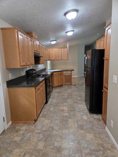 Photo 4 of 26 of home located at 14840 S Heather Glen Dr Oregon City, OR 97045