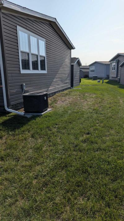 Photo 4 of 16 of home located at 10790 Edwards Lane Willis, MI 48191