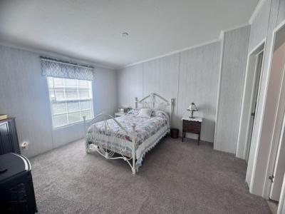 Photo 5 of 8 of home located at 2600 Harden Blvd Lot 208 Lakeland, FL 33803