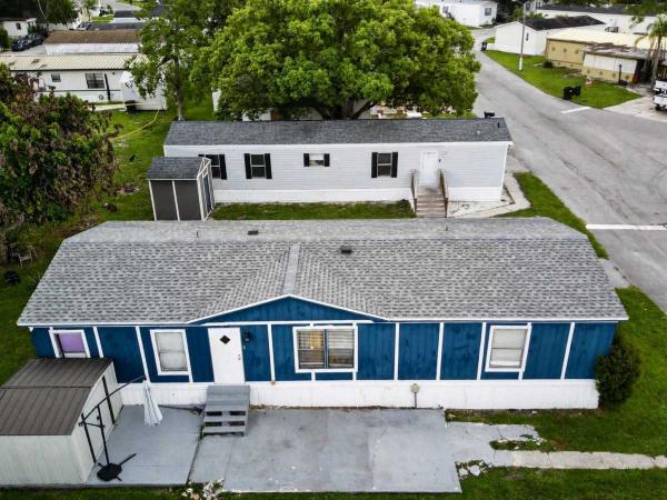 1995  Mobile Home For Sale