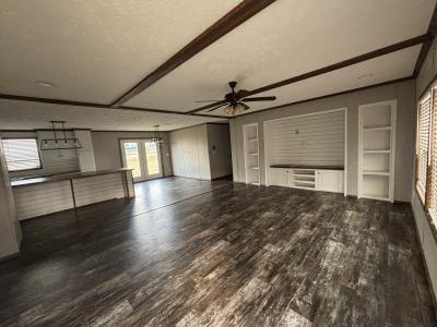 Photo 2 of 10 of home located at 31888 Al-75 Oneonta, AL 35121