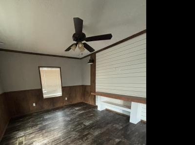 Photo 5 of 10 of home located at 31888 Al-75 Oneonta, AL 35121
