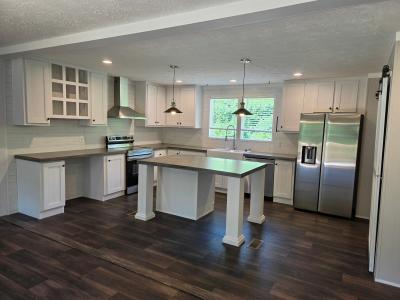 Photo 4 of 24 of home located at 66 Neely Dr Hendersonville, NC 28792