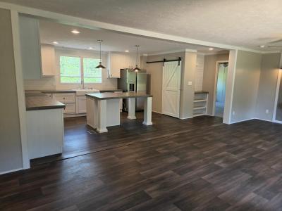 Photo 5 of 24 of home located at 66 Neely Dr Hendersonville, NC 28792