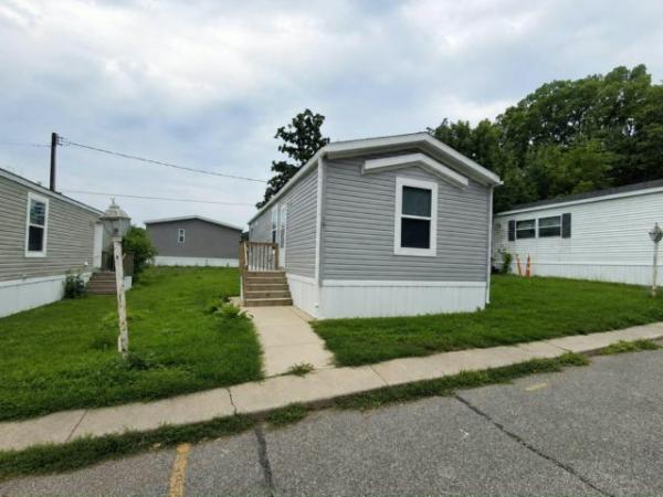 Photo 1 of 2 of home located at 10 Mockingbird Lane Madison, WI 53704