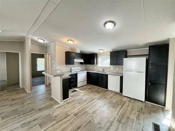 2004 Fleetwood Mobile Home For Sale