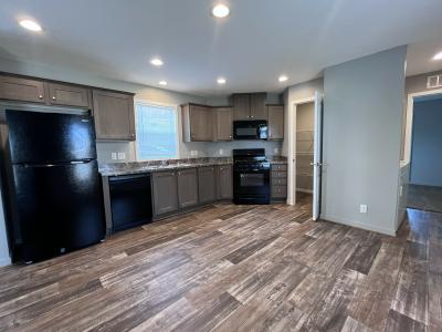 Mobile Home at 40146 Winslow Ct Sterling Heights, MI 48310